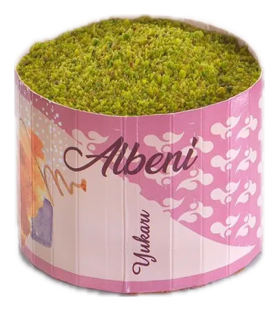 DORO CAKE Fıstık Kaplı Yuvarlak Pasta — Antep fıstığı kırıntısıyla kaplanmış yuvarlak pasta